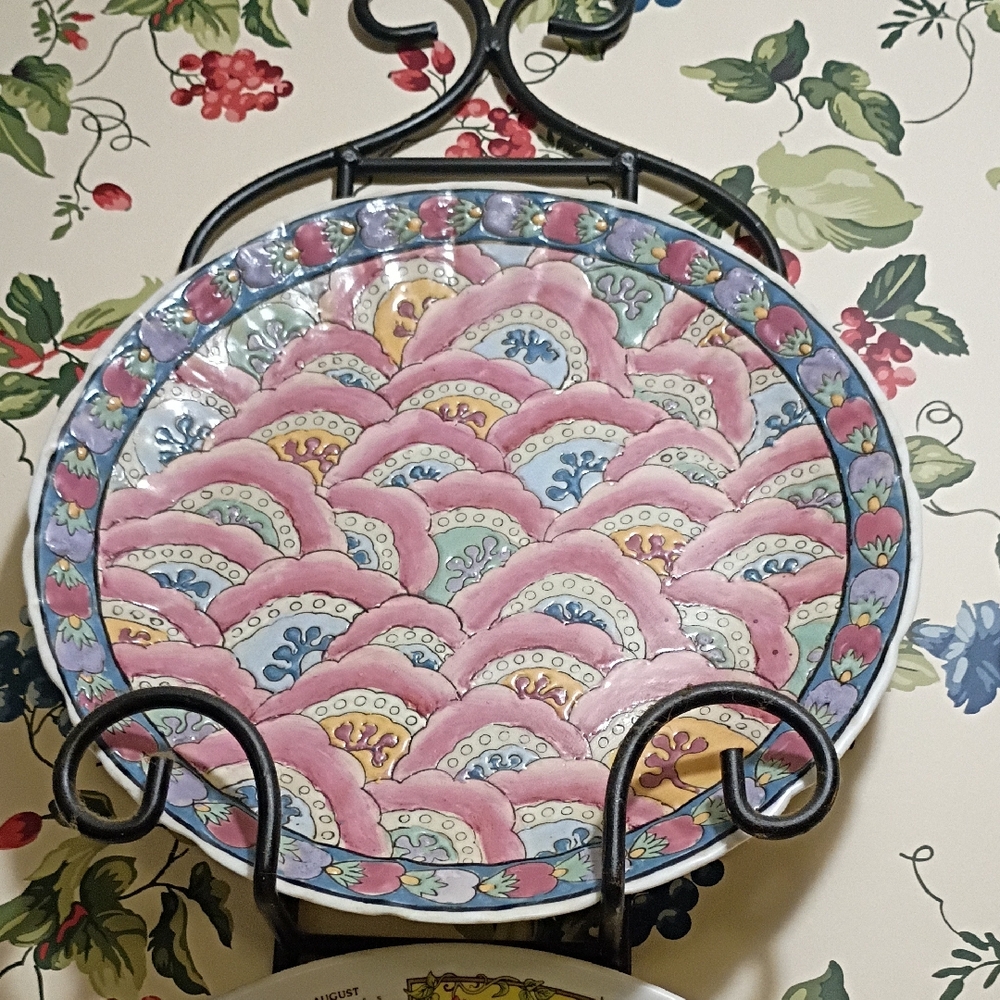 Colorful Ceramic Decorative Plate